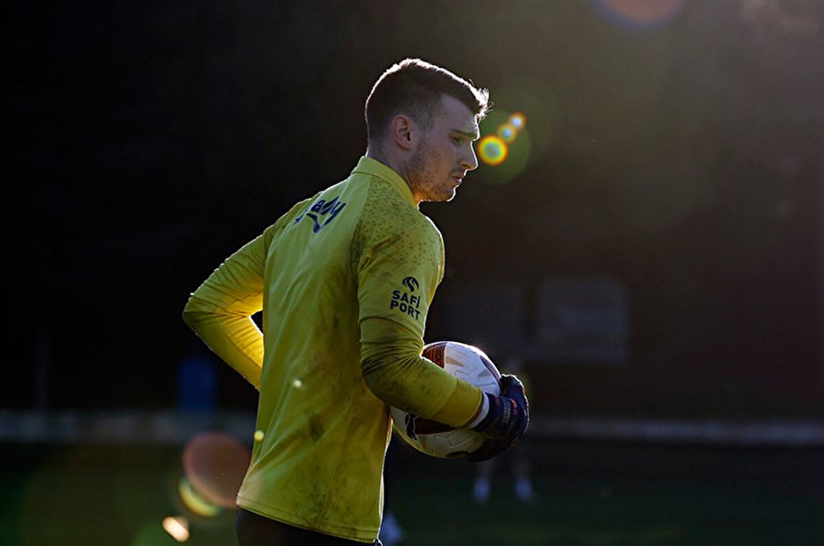 Fenerbahçe, geçtiğimiz sezon başında Dinamo Zagreb'ten 6.65 milyon euro karşılığında transfer ettiği Dominik Livakovic'le ilgili kararını verdi.