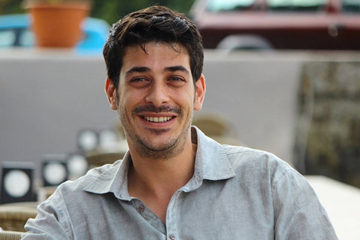 Kuzum'un diziden ayrılmasının ardından yerine gelecek oyuncu belli oldu.<br>Yaşanan bu gelişmenin ardından dizide Atıf Yılmaz rolünü kimin üstleneceği merakla bekleniyordu. Birsen Altuntaş'ın haberine göre, bu önemli rol Alper Saldıran’a teslim edildi. Saldıran, sete çıkarak çekimlere başladı.