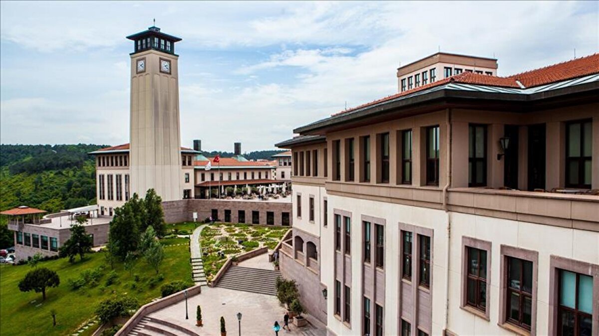 Koç Üniversitesi:<br>- Caffe Nero <br>- Espressolab