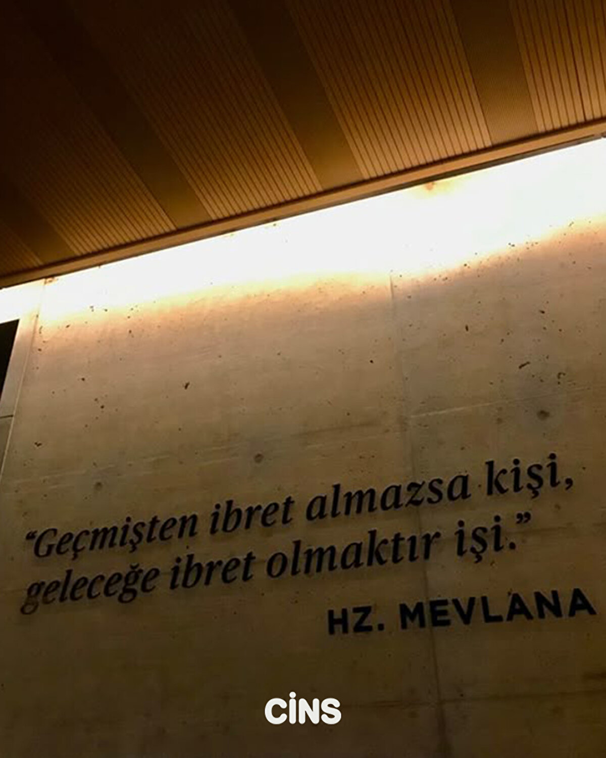 Geçmişten ibret almazsa kişi geleceğe ibret olmaktır işi 