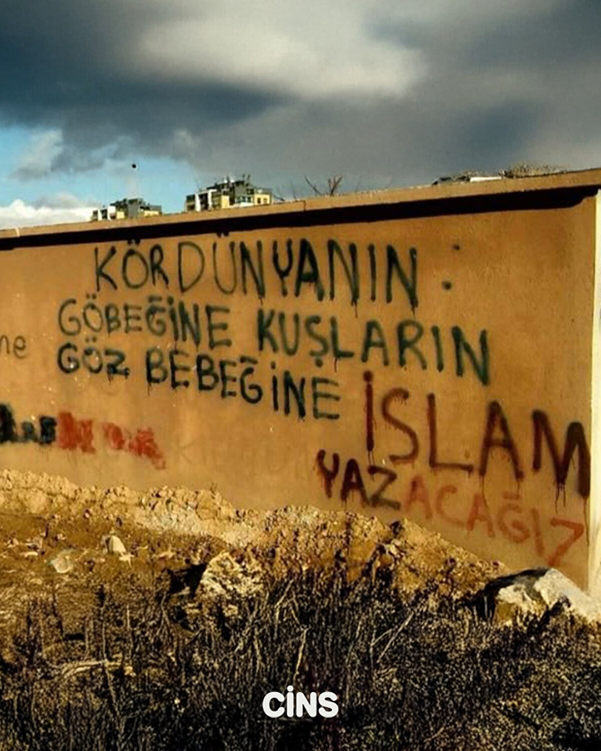 Kör dünyanın göbeğine kuşların göz bebeğine İslam yazacağız