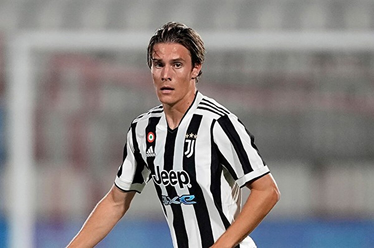 O dönemde Juventus forması giyen Fagioli'ye de 7 ay sahalardan men cezası verilmişti. Her iki futbolcu da 2023-2024 sezonunun büyük kısmında yeşil sahalardan uzak kalmıştı.