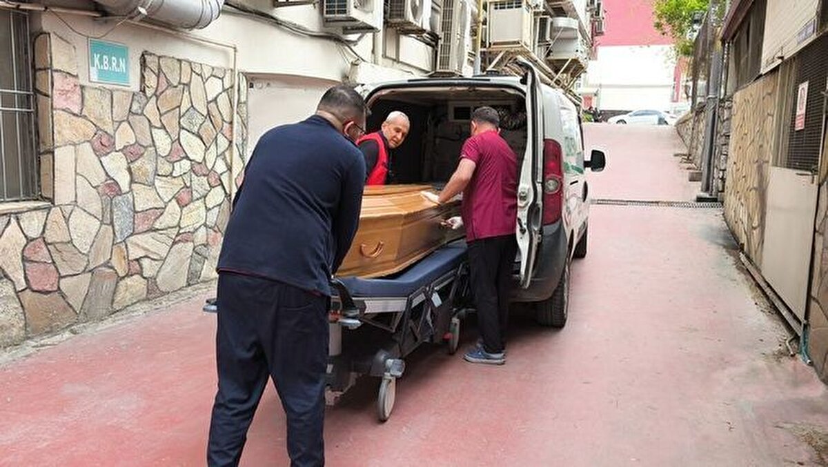 KATİL ZANLISI YAKALANDI<br><br>M.K, polis ekiplerince yakalandı, ifadesi alınmak üzere emniyete götürüldü. 