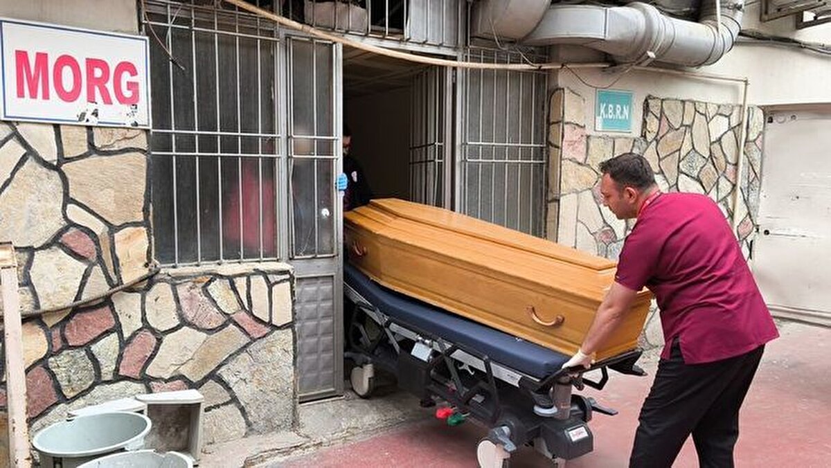 ARKADAŞININ DURUMU AĞIR<br><br>Pamukkale Üniversitesi Hastanesi'ne kaldırılan H.Ç'nin hayati tehlikesinin bulunduğu öğrenildi.<br><br>