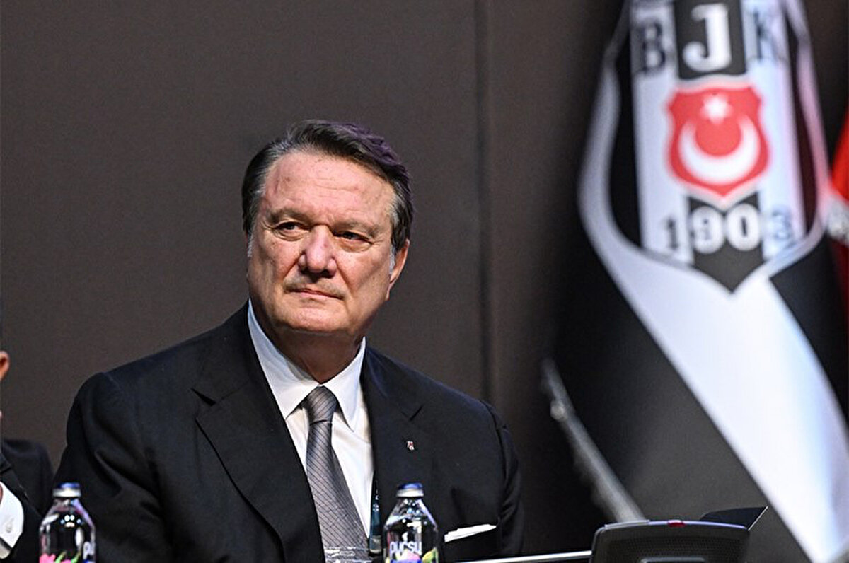 "Çok üzgünüm. Beşiktaş, Türkiye, Türk sporu için çok üzgünüm. Çok üzücü yaşanan olay. Biz Beşiktaş'ta Süleyman Ağabey'den kalleşlik görmedik. İnsan kendi evinde böyle saldırıya uğrar mı?Beşiktaşlılar bunu affetmeyecak."<br>