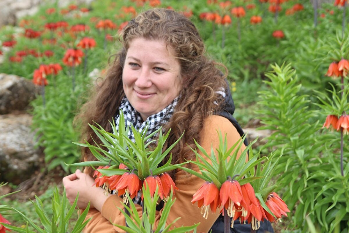 Koparmanın cezası 244 bin TL<br><br>Bitkiyi koparmanın cezasının da olduğunu belirten Atalay, "Bitki koruma altında olan bir bitkidir. Çiçeği koparmanın cezası 244 bin TL’dir" ifadelerini kullandı.