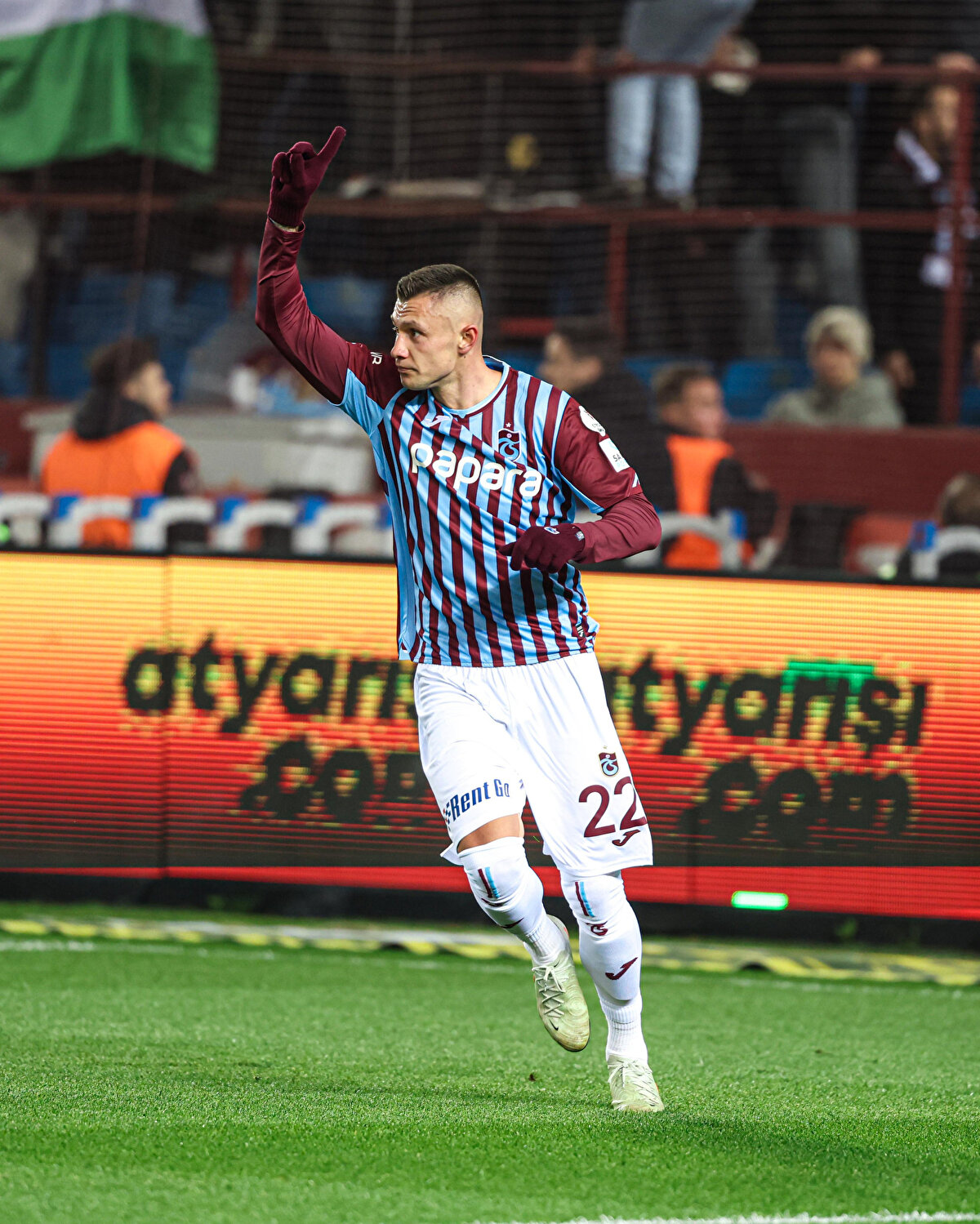 Trabzonspor'un Ukrayna'lı yıldızı Oleksandr Zubkov gollerine Rizespor karşısında da devam ediyor.