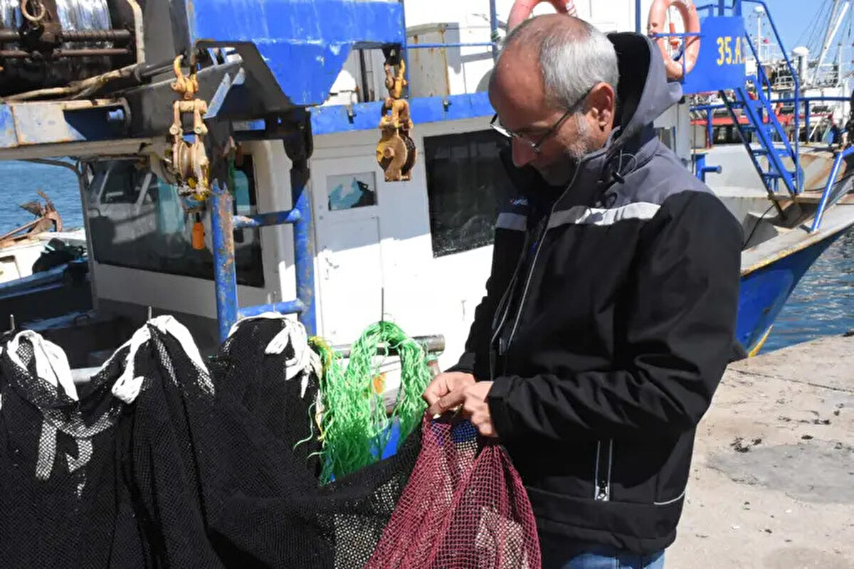 İlimizde avcılığı yapılıp başka illere gidecek ürünlerle alakalı nakil belgelerini düzenliyoruz. Bu sezonda 250 civarında usule aykırı işlem yapıldığı için tutanaklar tutuldu. Toplamda 3 milyonun üzerinde idari para cezası uyguladık. 23 ton civarında balığa da el konuldu" diye konuştu.
