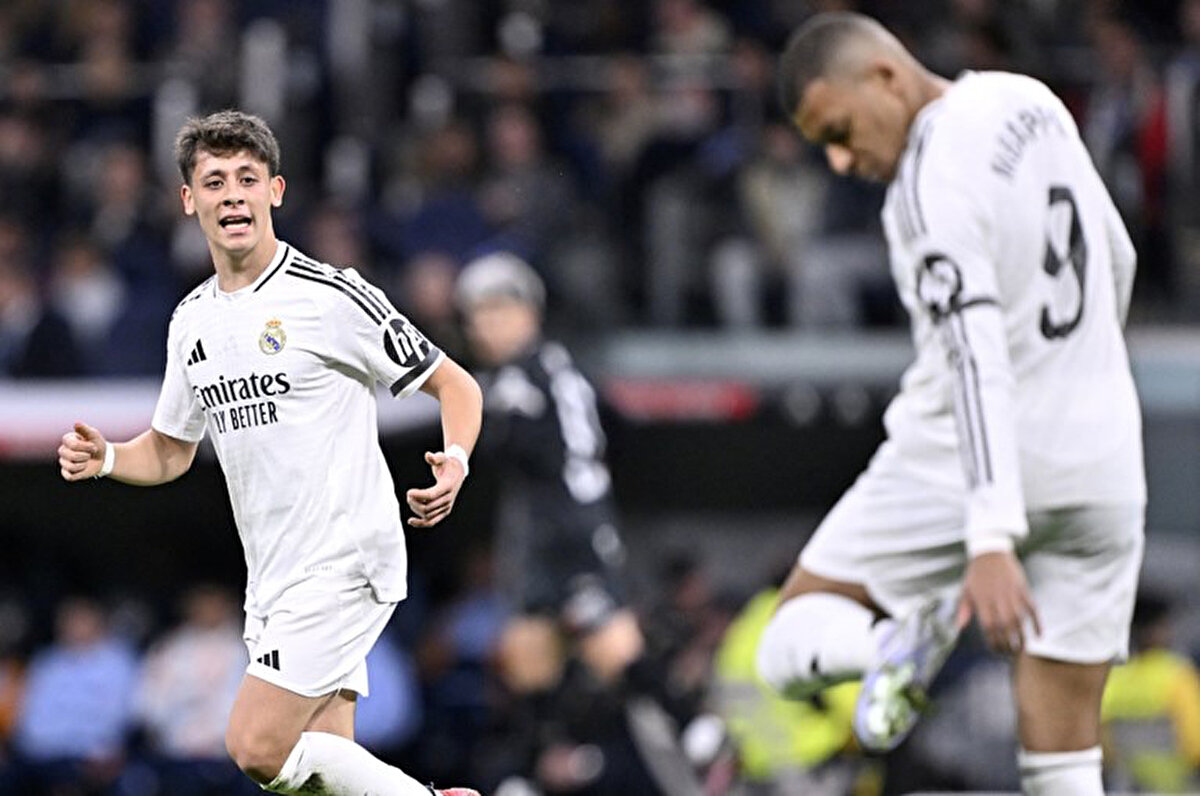 Romero ayrıca, "İlk yarıda Rüdiger onu kalecinin önünde yalnız bıraktığında bariz bir hata yaptı ve sanırım bire bir pozisyonda işleri mahvetti." dedi.<br>