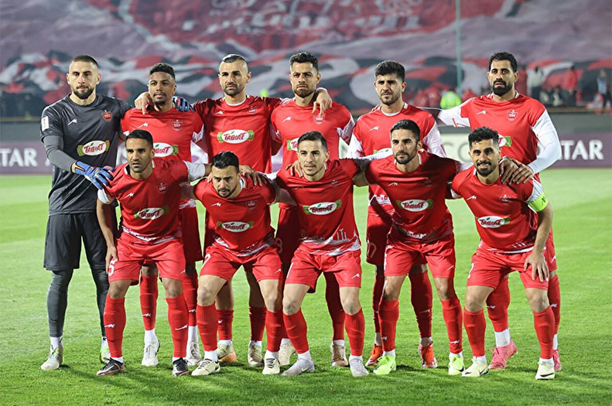 İsmail Kartal'ın teknik direktörlüğünü yaptığı Persepolis, İran Premier Lig'de geçen hafta Nassaji Mazanda'yı 1-0 yenerken, lider Tractor FC'nin berabere kalmasıyla puan farkını 4'e indirdi.<br>