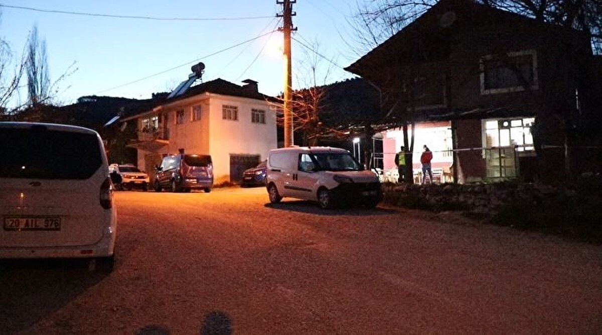 O sırada Süreyya Acar ve Zennur Acar da 20 KS 492 plakalı araçlarına binerek olay yerinden uzaklaşmak istedi. Tüfeğini alarak tekrar olay yerine gelen Şerif Ali Acar, kardeşi Süreyya Acar ile yengesi Zennur Acar’a tüfekle ateş etti. Acar çifti hayatını kaybederken, ağabey olay yerinden kaçtı. 