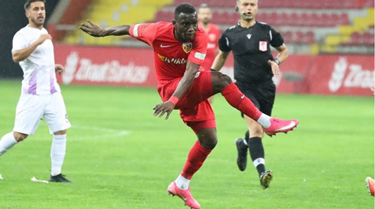 Yaw Ackah<br>(Sakatlık)