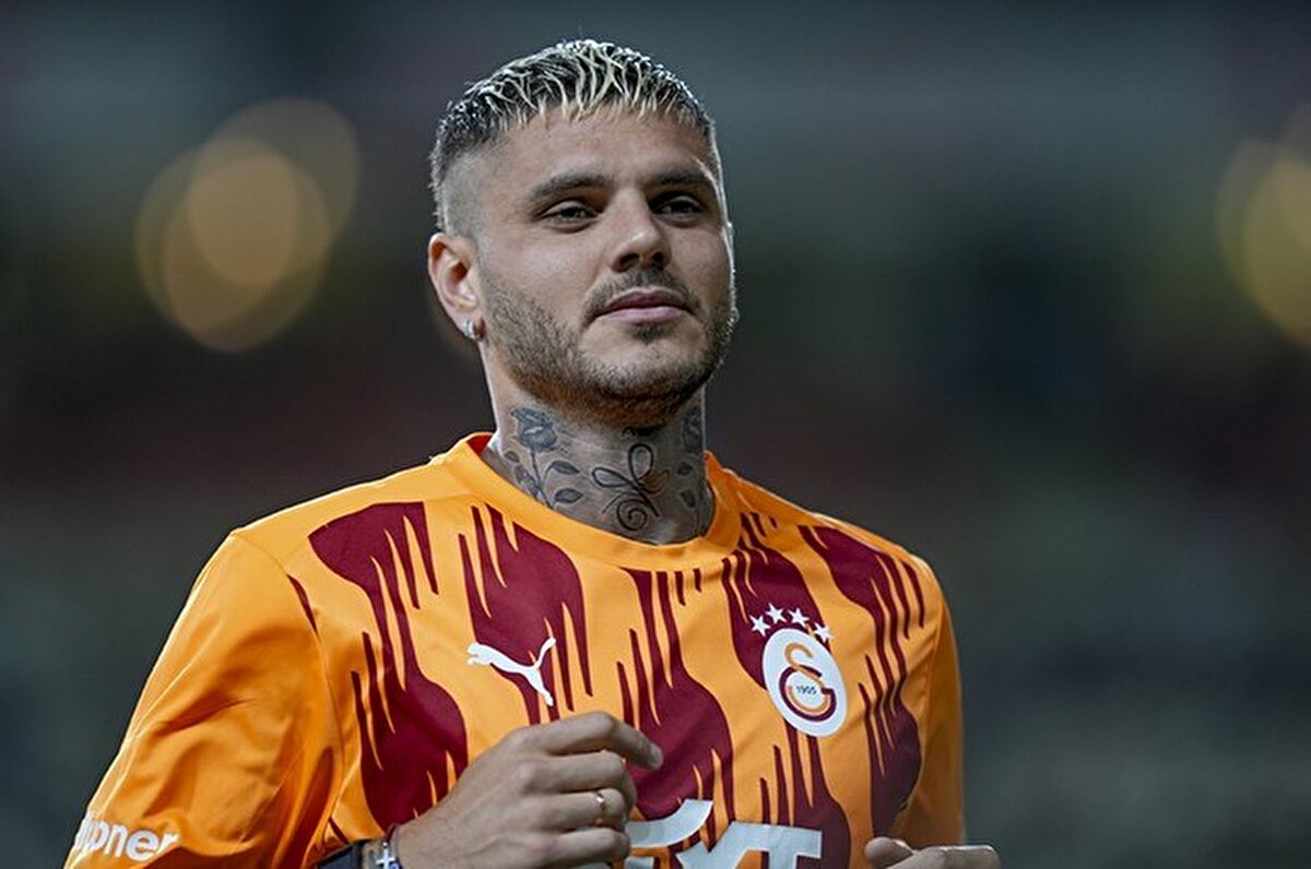 Eşi Wanda Nara ile yaşadığı sorunlar nedeniyle mahkemelik olan Icardi, iyileşme sürecinde memleketi Arjantin'de bireysel çalışmalarını sürdürüyor.