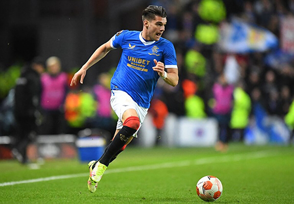 Rangers forması giyen Ianis Hagi'nin, sezon sonunda İskoç takımında devam etme olasılığının düşük olduğu ileri sürüldü.<br>