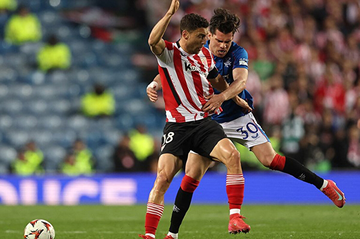 Adrian Ilie, Rumen futbolcunun yeni takımında 1.5-2 milyon Euro net maaş alabileceğini tahmin ettiğini söyledi.<br>