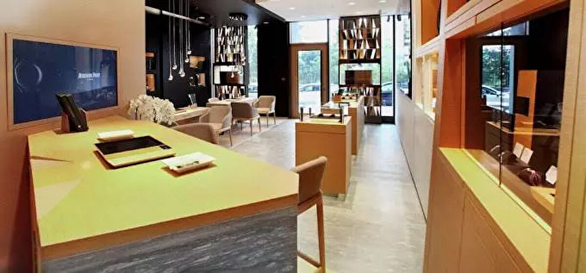 ve Audemars Piguet gibi dev sat üreticileri de Trump’ın İsviçre için açıkladığı yüzde 31’lik gümrük vergisinin ardından sevkiyatlarını durduruyor.