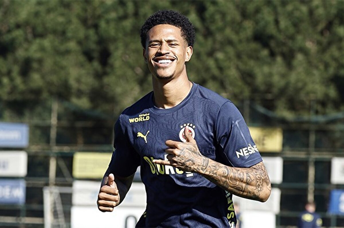 Durumu iyiye giden Oosterwolde, Fenerbahçe'nin bugünkü idmanında bireysel koşulara başladı.