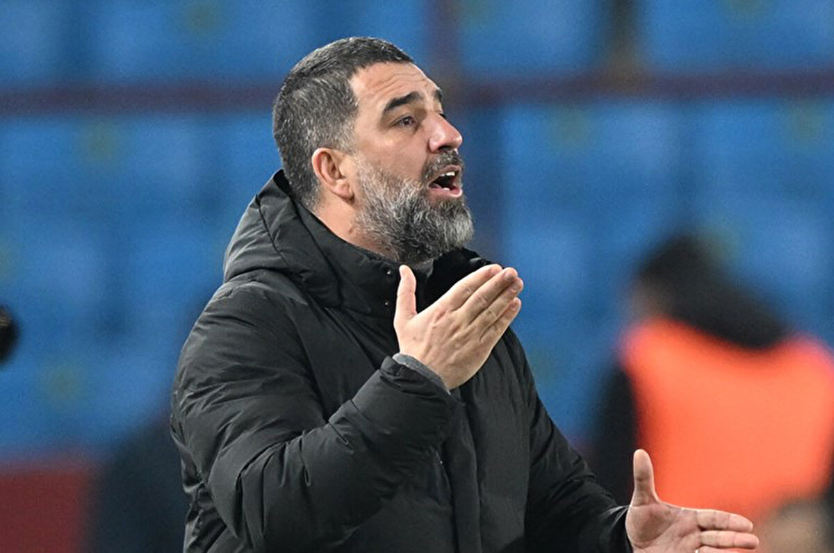 Arda Turan'ın dünya çapında bir teknik direktör olacağını düşünen Özkaya'dan dikkat çeken Real Madrid ve Barcelona iddiası geldi.<br>