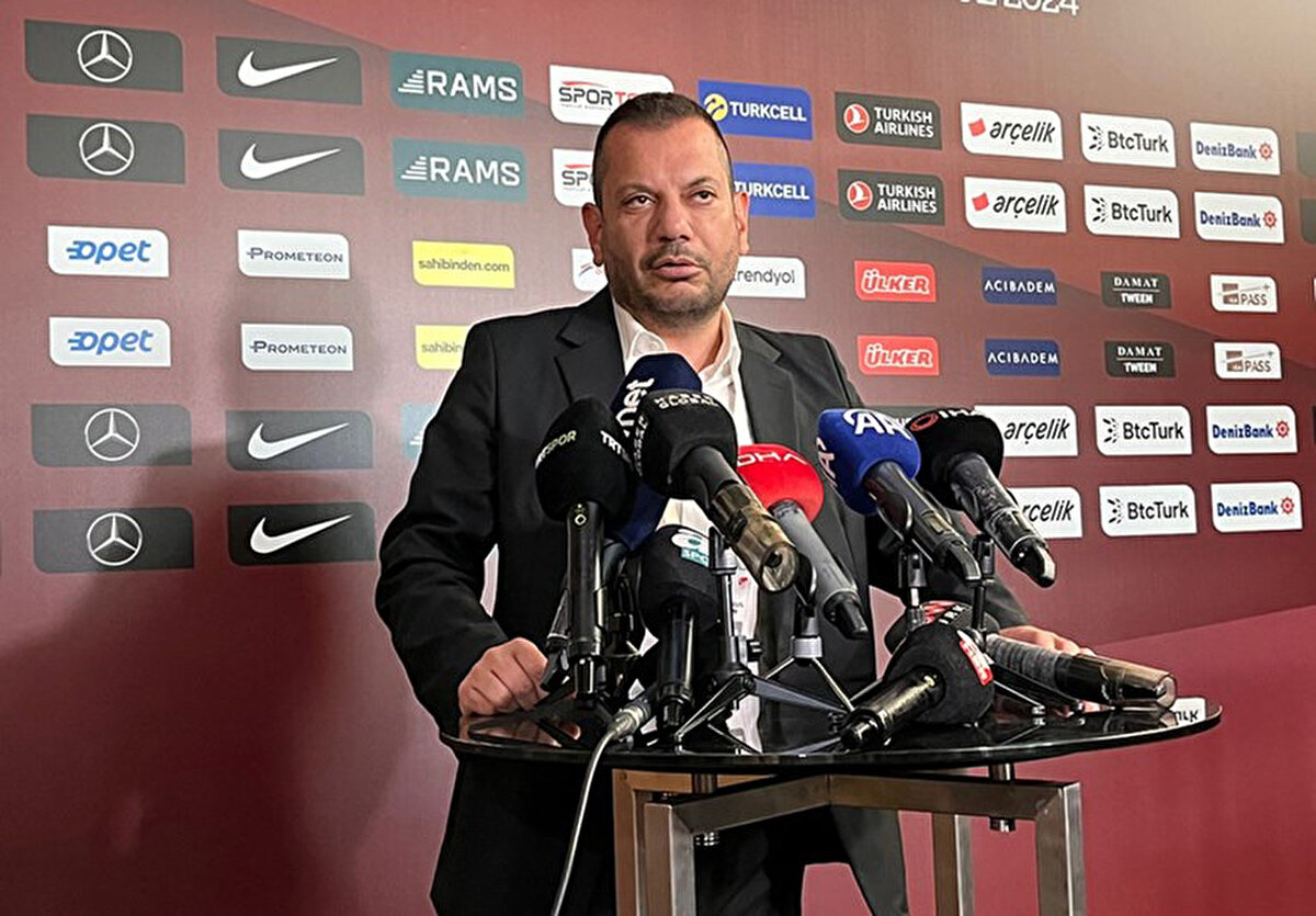 Ertuğrul Doğan, "Herkesin kendi maçına bakmasında fayda var. Trabzonspor her maça kazanmak için çıkar. Galatasaray maçına da bunun için çıkacak, sonucunu göreceğiz." sözleriyle karşılık verdi.<br>