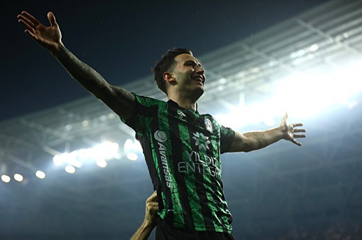 "Dokunulmaz olmak için güçlü olmak gerekiyor.' Bu cümle hayatın her anlamında geçerli."