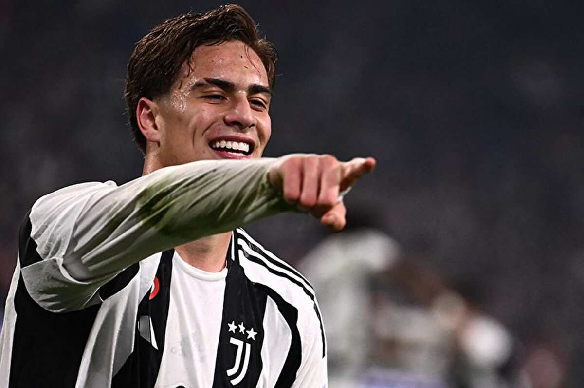 Tuttosport, bugünkü sayısında milli futbolcuyla ilgili haberini manşete taşırken Juventus'un Kenan Yıldız'la ilgili planlarını ve takımdaki geleceğiyle ilgili son durumu paylaştı.<br>