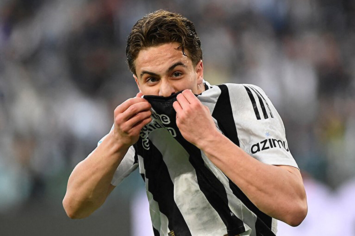 Serie A'da kötü bir sezon geçiren ve zirvenin uzağında kalan Juventus'un kalan bölümdeki en büyük hedeflerinden biri ligi ilk dörtte tamamlayıp Şampiyonlar Ligi bileti almak. Şampiyonlar Ligi'ne katılım halinde elde edilecek gelirin yaz transfer döneminde kadroya yapılacak takviyeler için önemli olacağı vurgulandı. Juventus'un Şampiyonlar Ligi bileti alamadığı senaryoda oyuncu satışı yapmak zorunda kalabileceği belirtildi.<br>