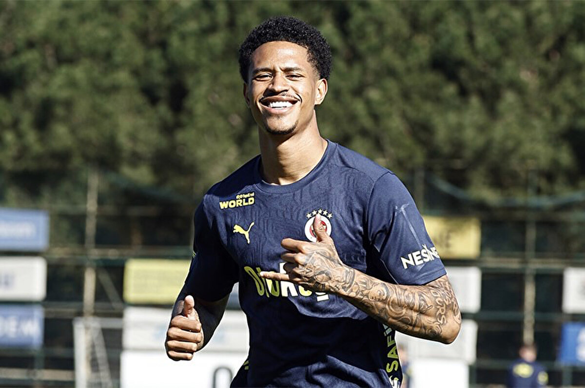 Durumu iyiye giden Oosterwolde, Fenerbahçe'nin bugünkü idmanında bireysel koşulara başladı.<br>