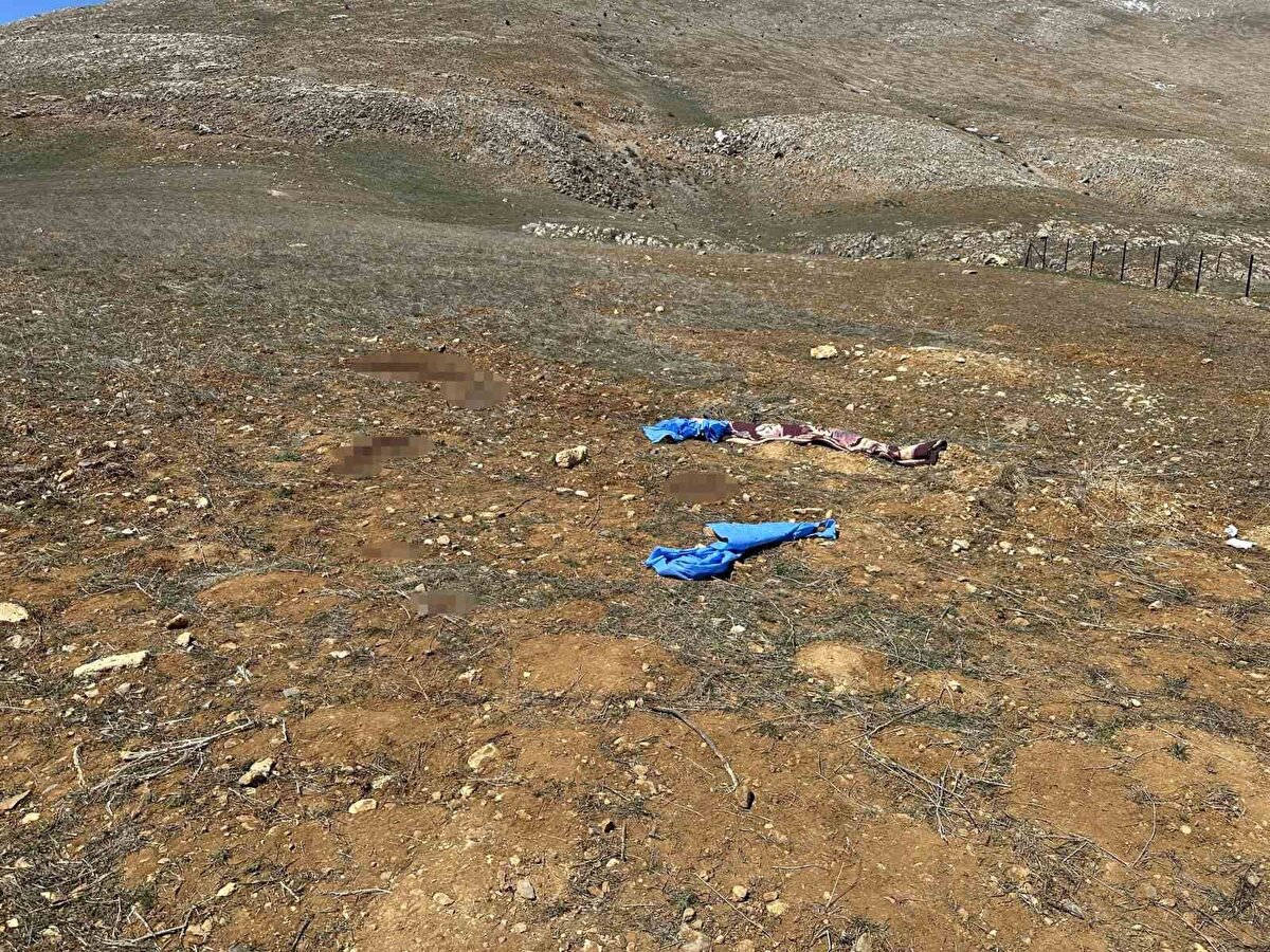 Yaşlı adamın cansız bedeni, yapılan inceleme sonrası Sarız Devlet Hastanesi morguna kaldırıldı.