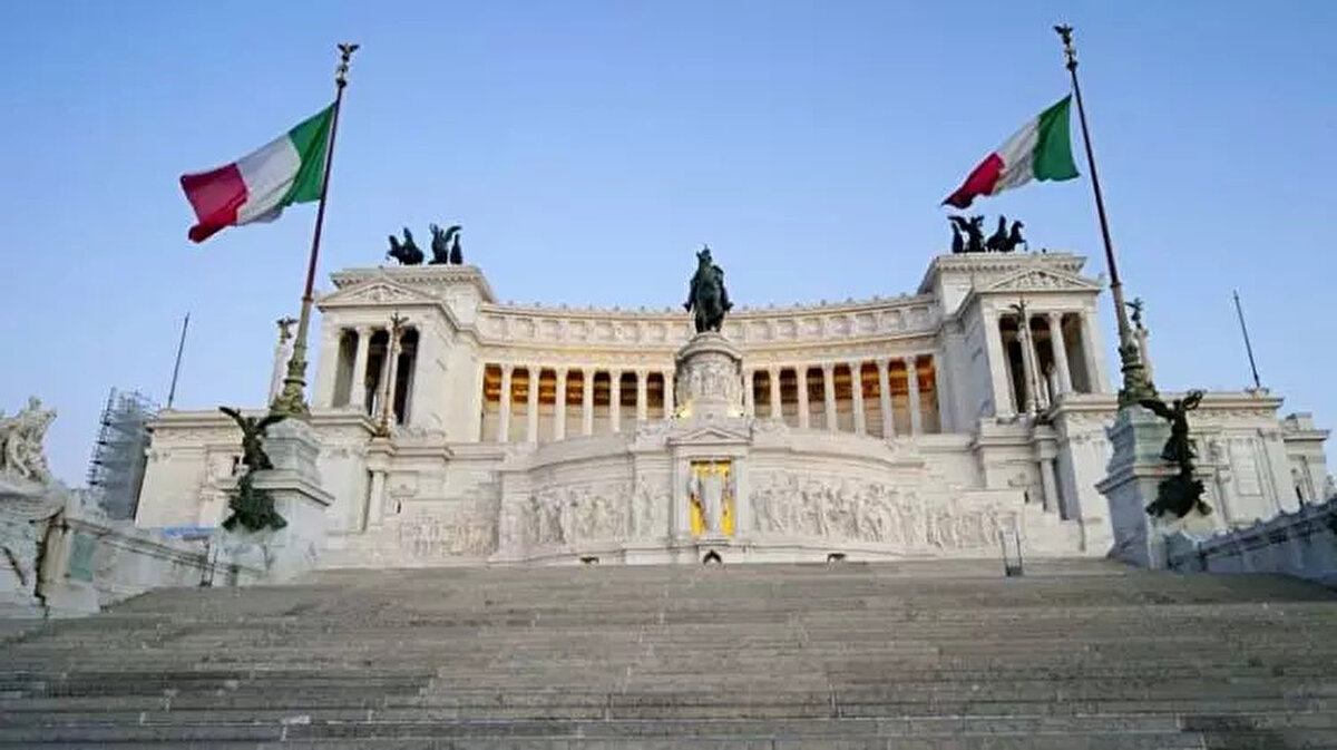 10)  İTALYA  |  78,4 MİLYAR DOLAR