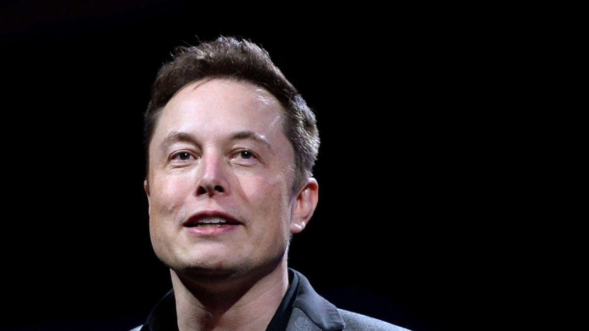 SpaceX'in geliştirdiği uydu internet hizmeti, 2025 yılının Temmuz ayından itibaren mobil cihazları uydu şebekesine entegre etmeye başlayacak. Elon Musk'ın liderliğindeki şirket, dünyanın birçok ülkesindeki belirli mobil cihazlara ücretsiz bağlantı sunmayı hedefliyor. 