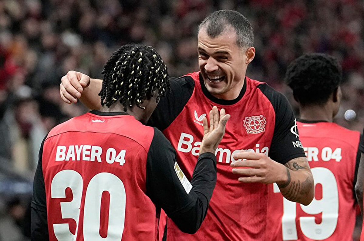 Ara transfer döneminde futbolcu kanadıyla ilk teması kuran Galatasaray görüşmeleri bir adım daha ileri taşıdı.<br>