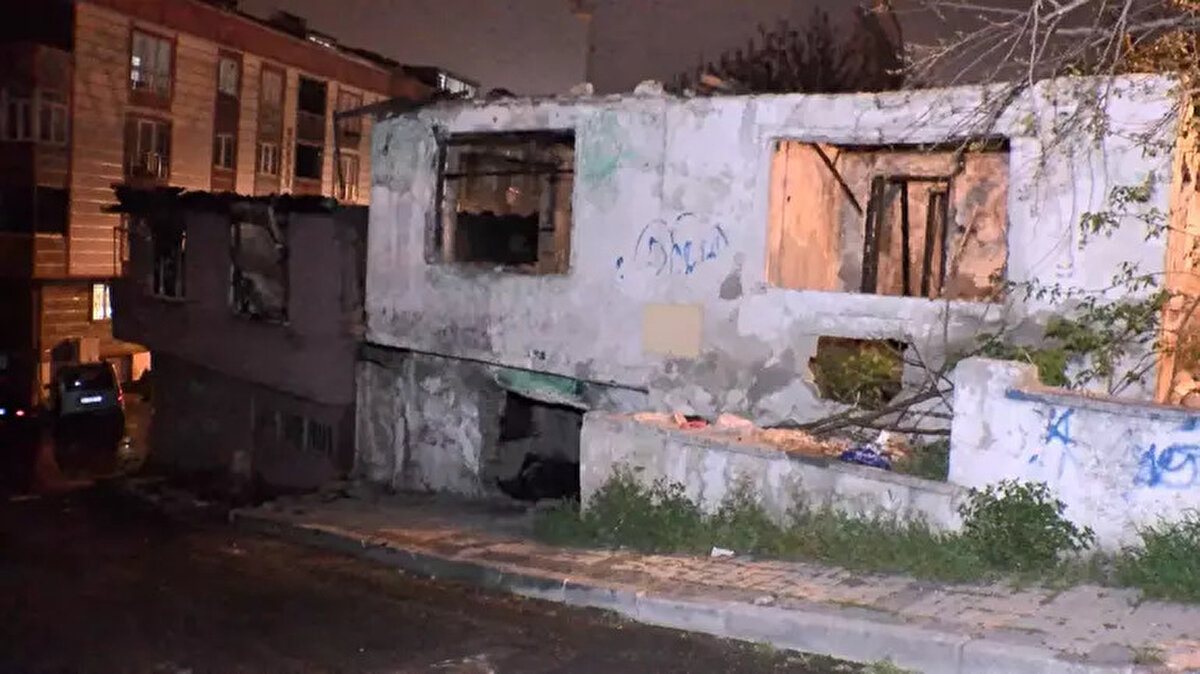 Yangın, saat 00.30 sıralarında Bağlarbaşı Mahallesi Plevne Kahramanları Sokak'taki metruk evde çıktı. Henüz bilinmeyen nedenle çıkan yangını gören vatandaşlar durumu polis, itfaiye ve sağlık ekiplerine bildirirdi. 