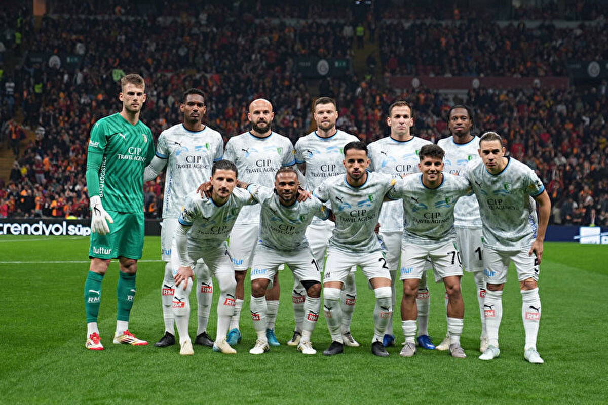 Bodrum FK ise ilk 45 dakikada Galatasaray kalesine hiç şut atamadı.<br>