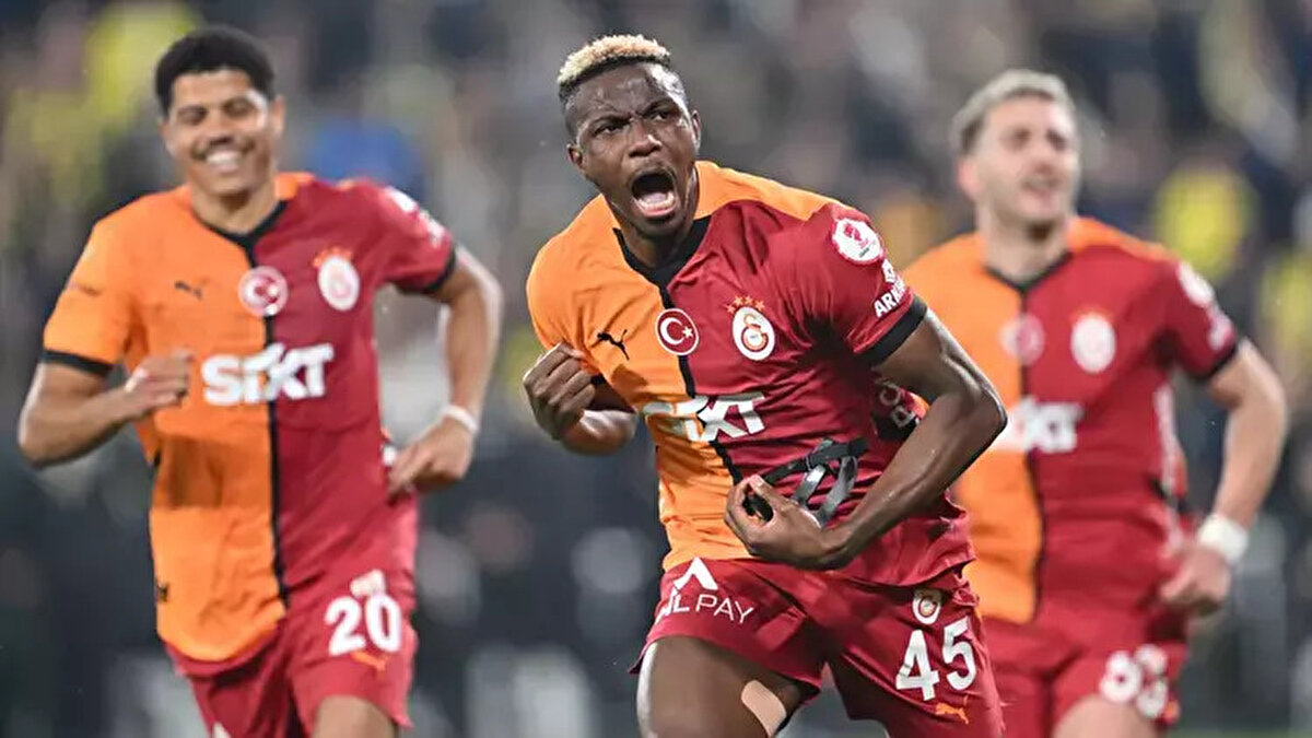 35 gün sonra evinde<br>Galatasaray, Bodrum FK karşılaşmasıyla 3 maç sonra evine döndü. RAMS Park’ta son olarak 14 Mart’ta Antalyaspor ile oynayan sarı-kırmızılılar, daha sonra Süper Lig’de Beşiktaş ve Samsunspor, Ziraat Türkiye Kupası’nda da Fenerbahçe ile deplasmanda karşılaştı. Cimbom böylece 35 gün sonra taraftarının karşısına çıktı.
