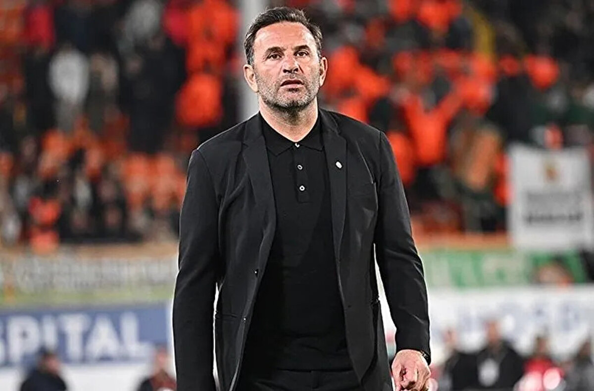 Rakibimize bakmayacağız<br><br>Maç hakkında değerlendirmelerde bulunan Buruk, "Biraz beklediğimiz gibi bir oyun oldu. Savunma üzerine duracaklarını biliyorduk. Önde de Okita'yı geçiş hücumu için kullanacaklarını biliyorduk. Topu çok doğru şekilde sahip olduk. Acele etmedik, çok fazla pozisyon ürettik. 1-0'dan 2-0'a kadar pozisyonlara rağmen gol gelmeyince stres yaşadık. Futbolda bunlar var, rakibimiz gelmedi ama gol yeme korkusunu yaşıyoruz." dedi