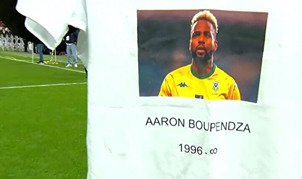 Lemina, milli takımdan da arkadaşı Boupendza'ya duygusal bir veda yaptı.<br>