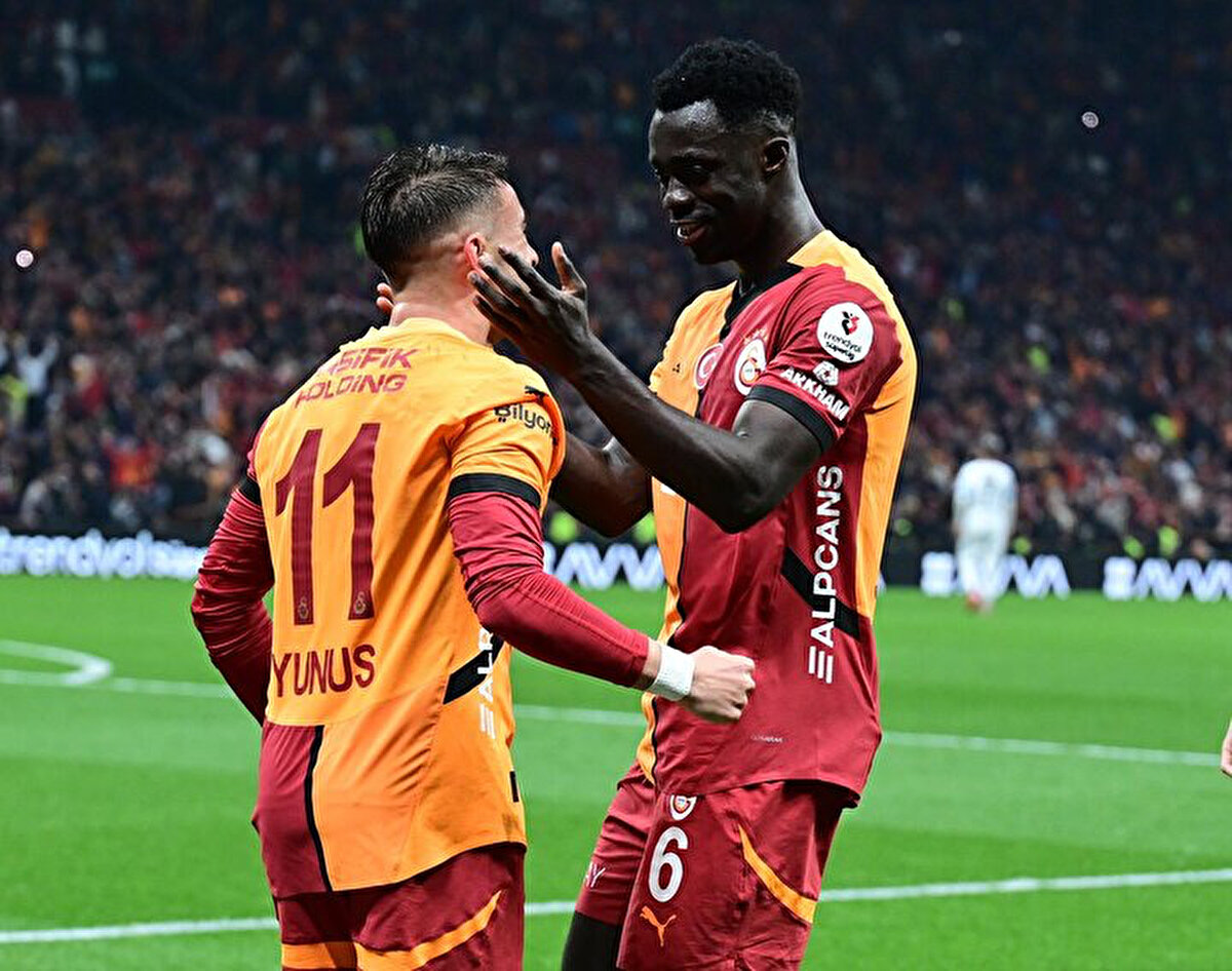 Karşılaşma sonrasındaysa duygusal anlar yaşandı.<br>