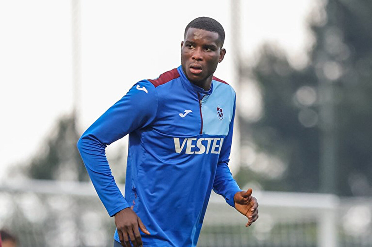 Trabzonspor'un, 2023-2024 sezonunda kiralık olarak kadrosuna kattığı ancak sözleşmesi sona erdikten sonra Southampton'a geri dönen Paul Onuachu'nun bonservisini almak için önemli bir hamle yaptığı ileri sürüldü.<br>