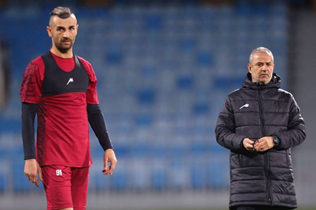 3 aydır otelden Persepolis antrenman sahasına gidip geliyorum. Herkes bunun üç aydır bizim işimiz olduğunu ve ne kadar başarılı olmak istediğimizi biliyor, ancak bazen oyuncular sakatlandığında veya hastalandığında kazanma şansınız azalıyor. Rahatım ve bu yüzden geleceğe bakıyorum.<br>