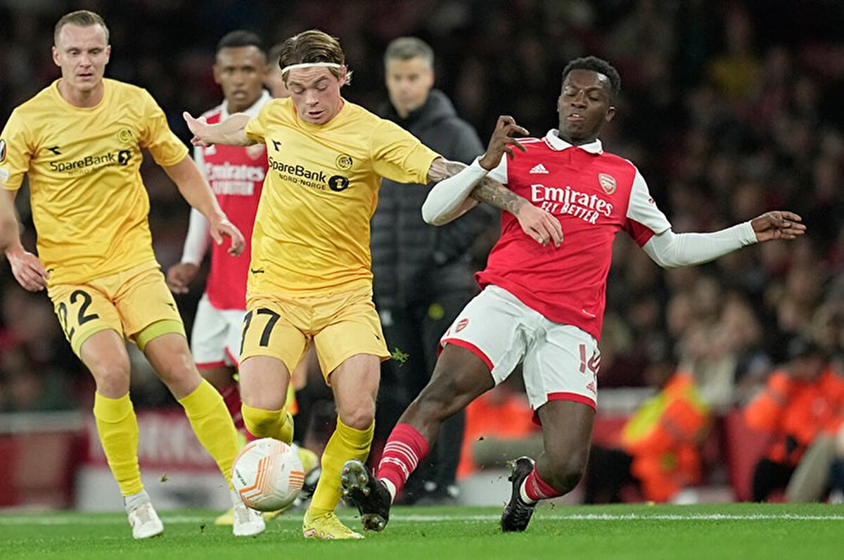 Beşiktaş Başkanı Serdal Adalı geçtiğimiz günlerde yaptığı açıklamada, Berg'in ara transfer döneminde de gündemlerine geldiğini belirterek, "Berg'i istiyoruz. Hoca da istiyor, ben de istiyorum." diye konuşmuştu"<br>