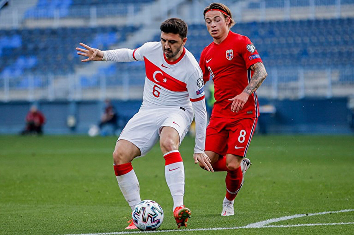 Beşiktaş gelecek sezonun kadrosunu oluşturmak için çalışmalar sürerken, siyah beyazlı kulübün başkanı Serdal Adalı'nın da transfer gündemlerinde olduğunu açıkladığı Patrick Berg için ilk hamle geldi.<br>