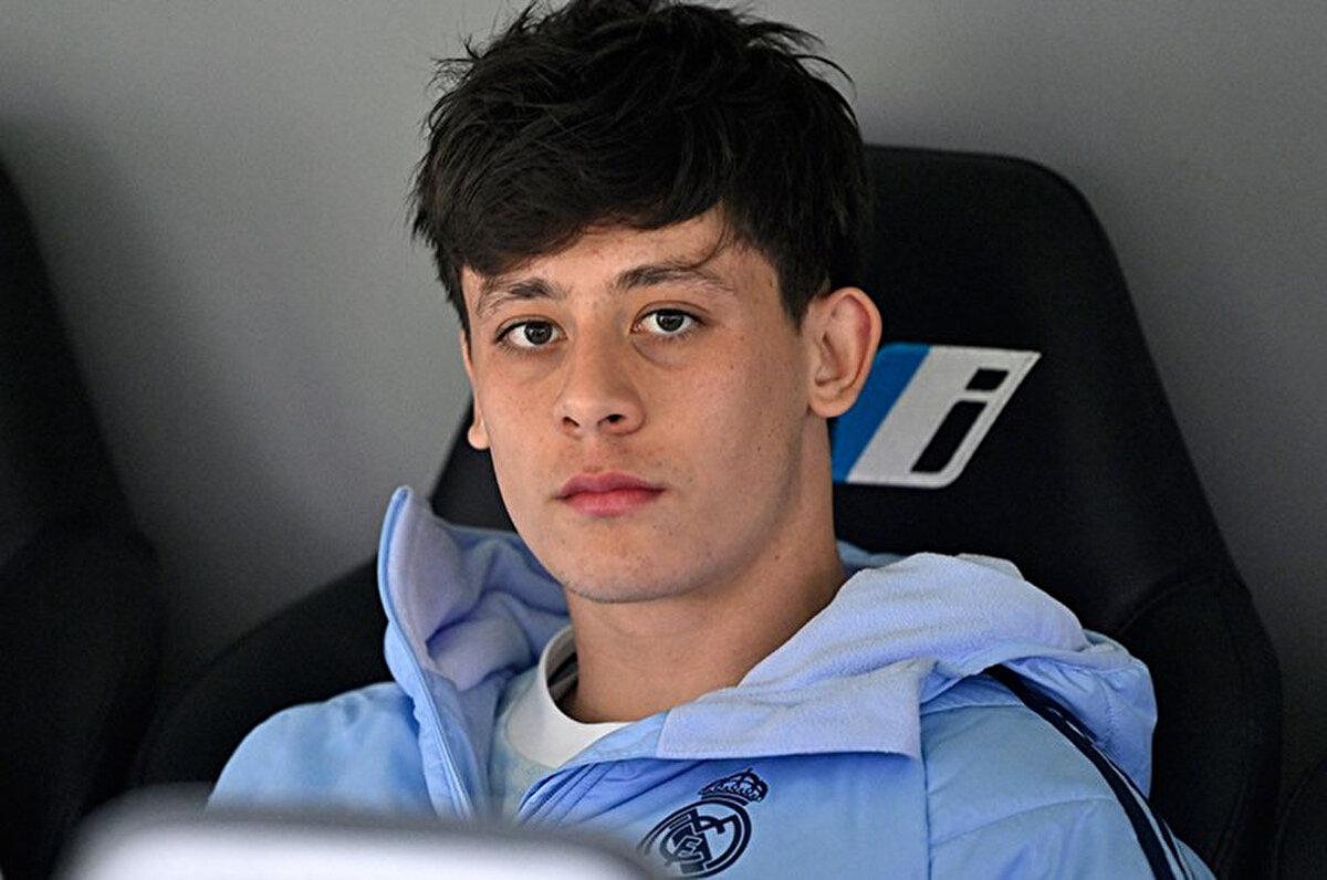 Yine haberde Arda Güler'in Carlo Ancelotti sonrası Real Madrid'de daha fazla süre bulacağına inandığının ve takımda kalmak istediğinin altı çizildi.<br>