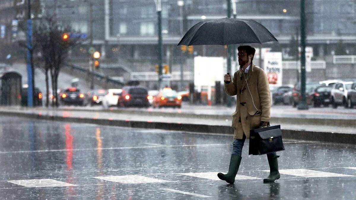 Çarşamba gününden itibaren yurdun tamamında yağışın etkili olacağını aktaran Çelik, "Hafta sonuna kadar 4-5 gün boyunca aralıklarla gök gürültülü yağış etkili olacak." dedi.
