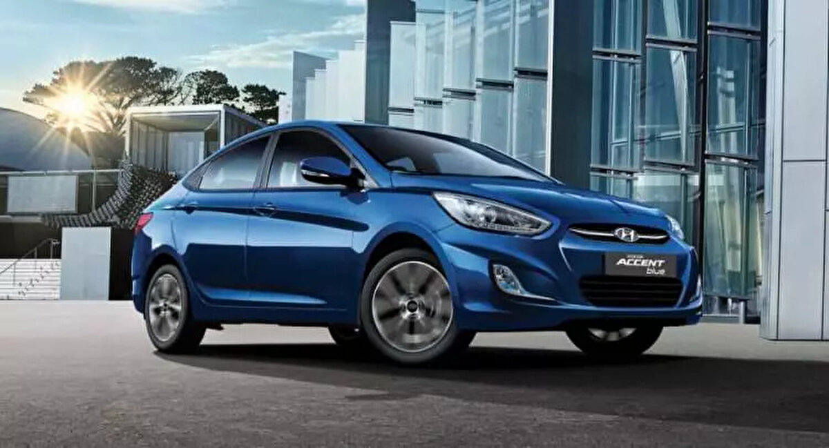 Hyundai i20 / Hyundai Accent Blue (2. el)<br><br> <br><br>Uygun bütçeli, düşük yakıt tüketimli modeller, özellikle emekli bireyler tarafından sıkça tercih ediliyor.