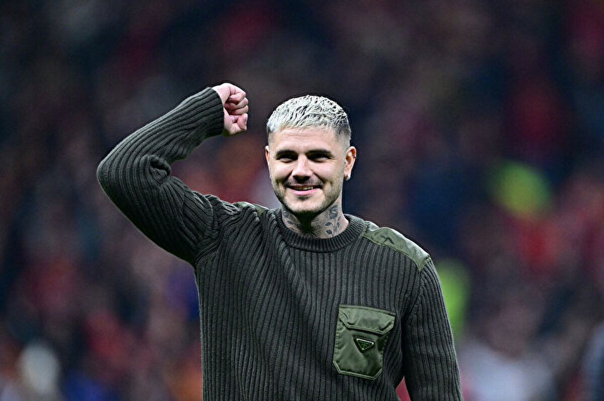 Öte yandan sakatlığı nedeniyle sezonu kapatan Galatasaraylı Icardi'den maç sonu dikkat çeken bir paylaşım geldi.