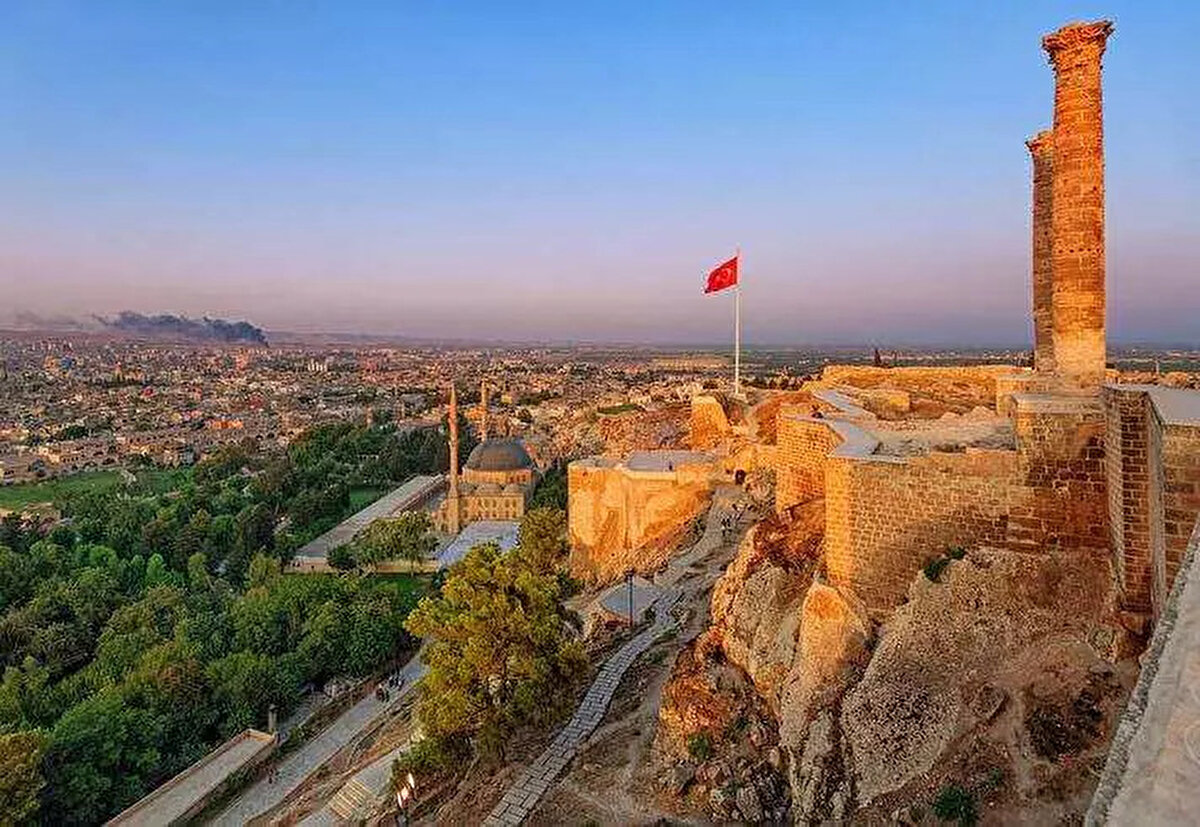 3)  ŞANLIURFA