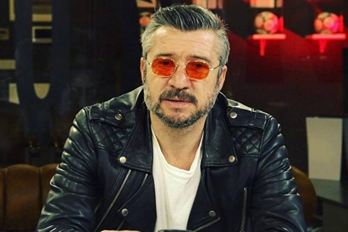 Fenerbahçe Kulübü Başkanı Ali Koç'la ilgili de konuşan Metin, "7 sezon şampiyon olamazsan Fenerbahçe'den gidersin" dedi.<br>