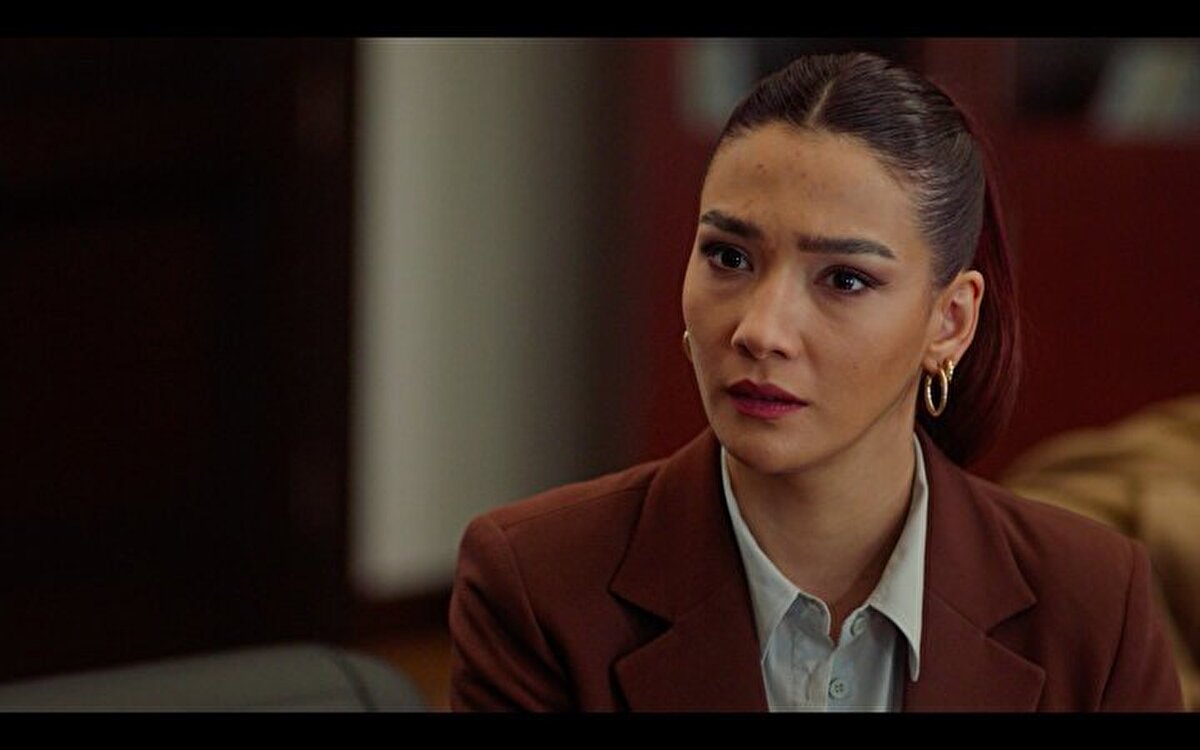 Aybüke Pusat’ın veda ettiği bu sahne kısa sürede sosyal medyada gündem oldu. TRT 1’in resmi hesaplarında da “Altay’ı yıkan acı olay…” notuyla paylaşıldı.