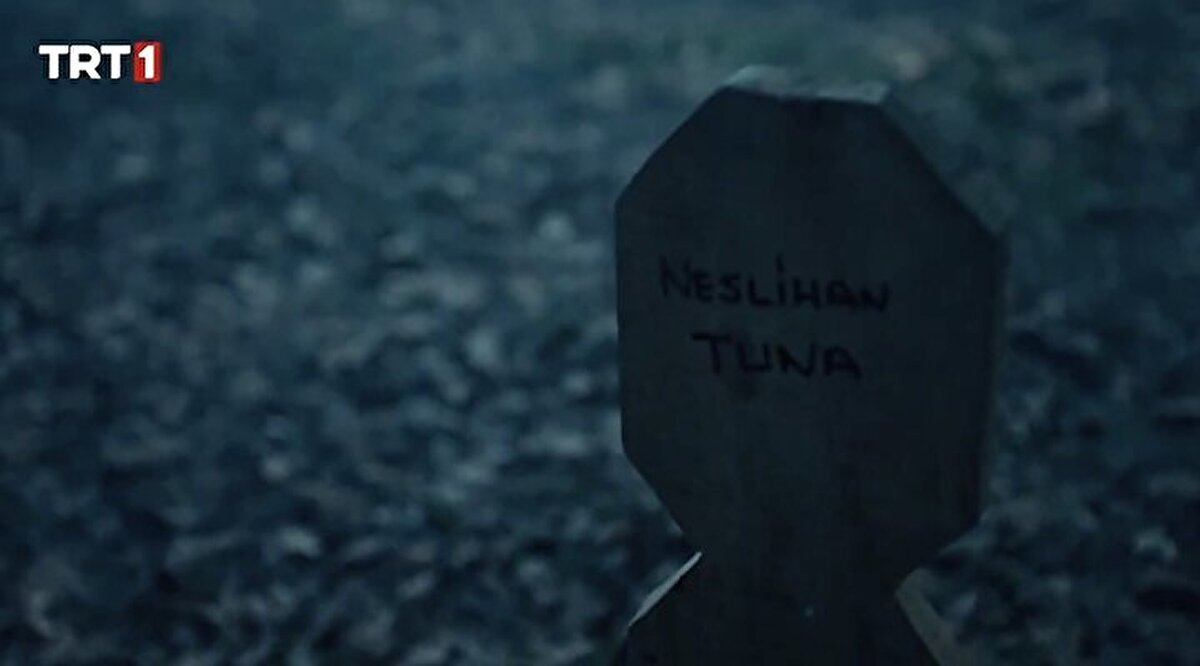 “Hayır, hayır, hayır” sözleriyle toprağı kazan Altay, mezardan çıkan bir tutam saçla büyük bir şok yaşadı.