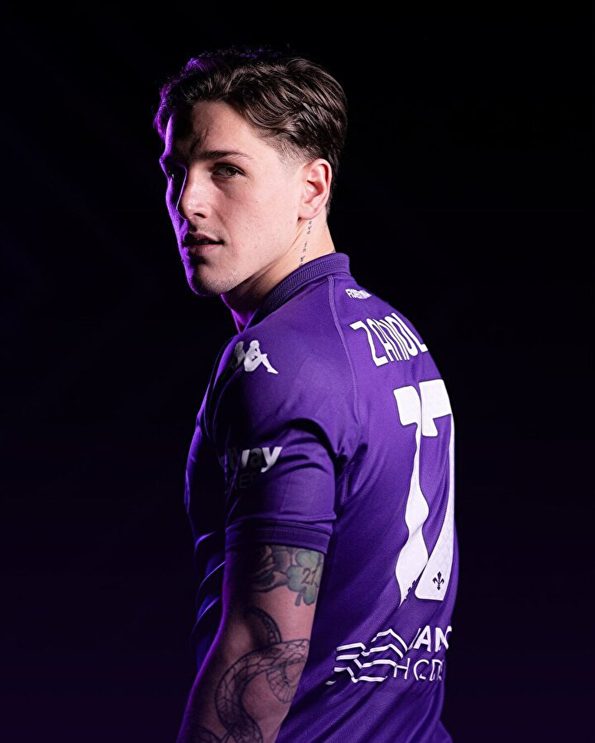 Beklediği şansı bulamadı<br><br>2024/25 sezonunda Atalanta ve Fiorentina formaları ile tüm kulvarlarda 31 maça çıkan Nicolo Zaniolo, yalnızca 921 dakika sahada kalabildi ve 3 gol / 3 asistlik performans sergiledi.<br>